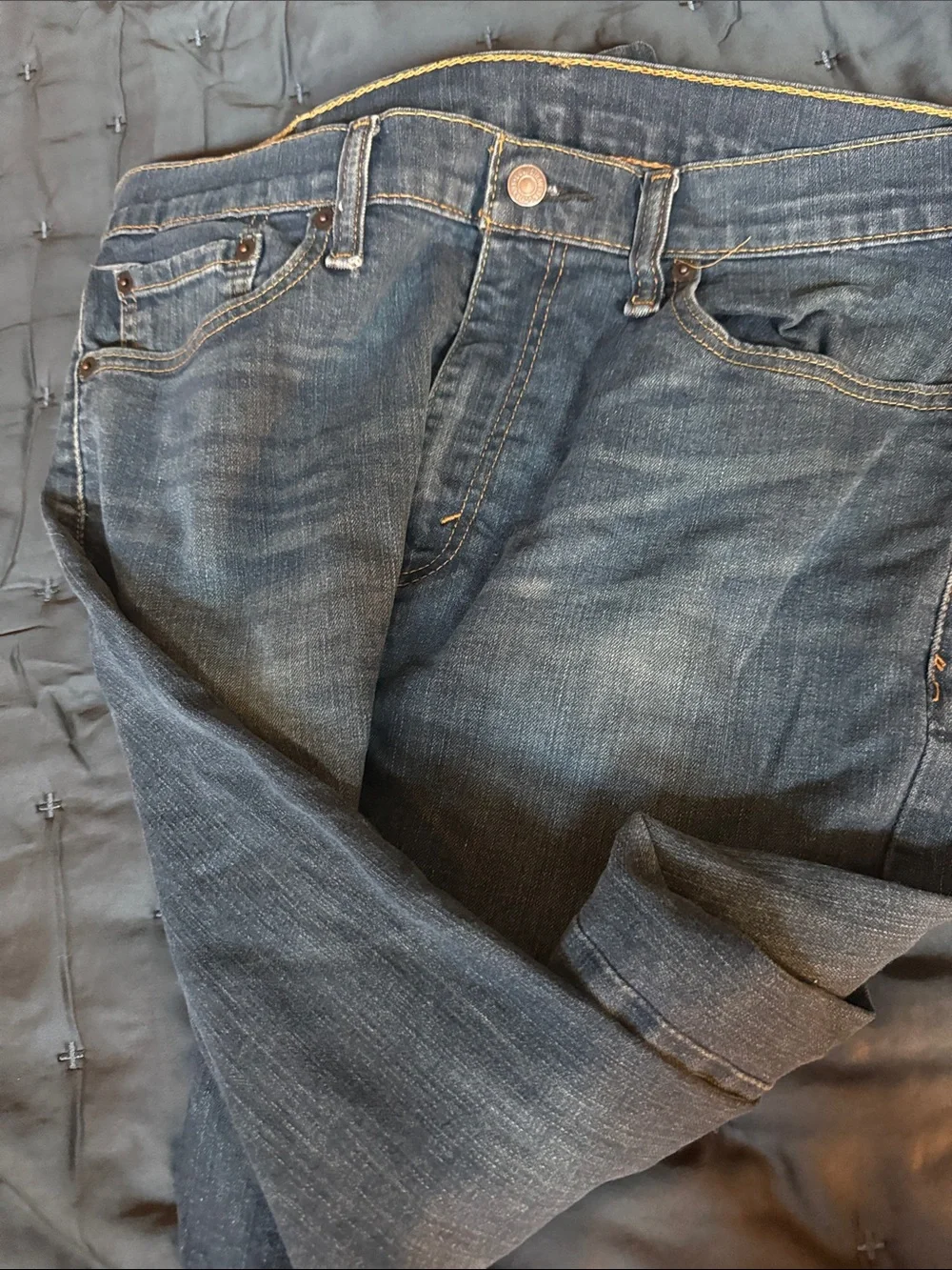 Levi's Men's Faded Blue Straight Jeans